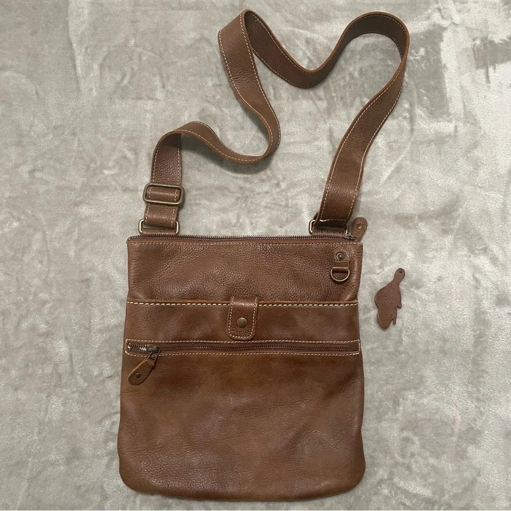 Roots Leather Crossbody Bag Neutral Tan Adjustable Strap Genuine Leather